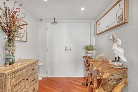 $620,000 | 5420 North Ocean Drive, Unit 1106, Singer Island, FL 33404