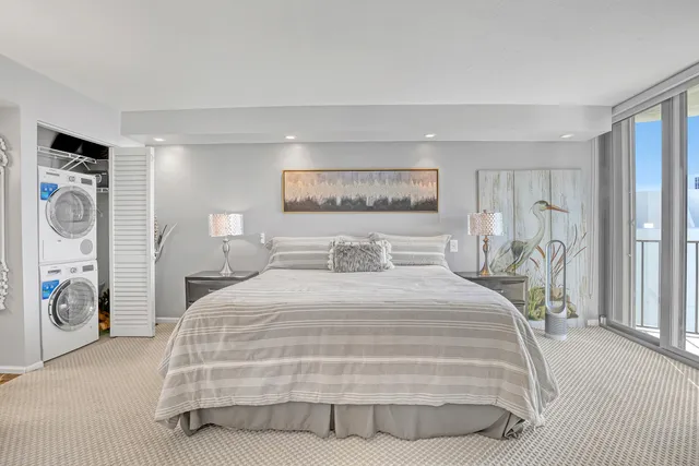 $620,000 | 5420 North Ocean Drive, Unit 1106, Singer Island, FL 33404