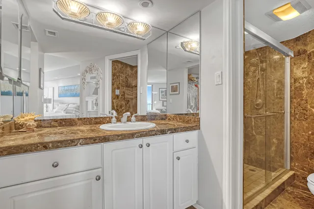 $620,000 | 5420 North Ocean Drive, Unit 1106, Singer Island, FL 33404