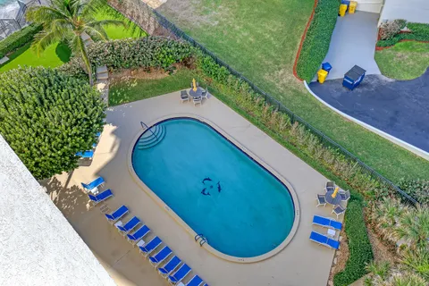 $620,000 | 5420 North Ocean Drive, Unit 1106, Singer Island, FL 33404