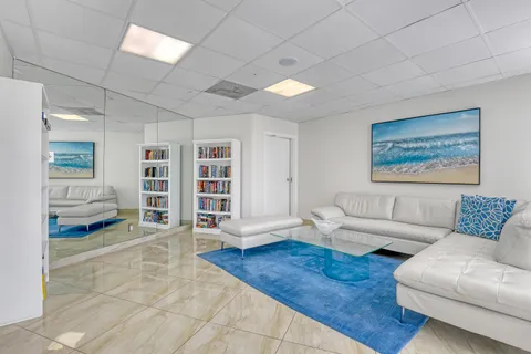 $620,000 | 5420 North Ocean Drive, Unit 1106, Singer Island, FL 33404