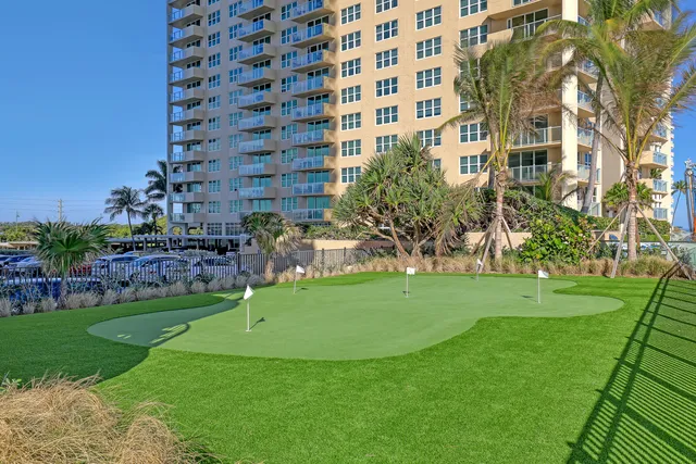 $620,000 | 5420 North Ocean Drive, Unit 1106, Singer Island, FL 33404