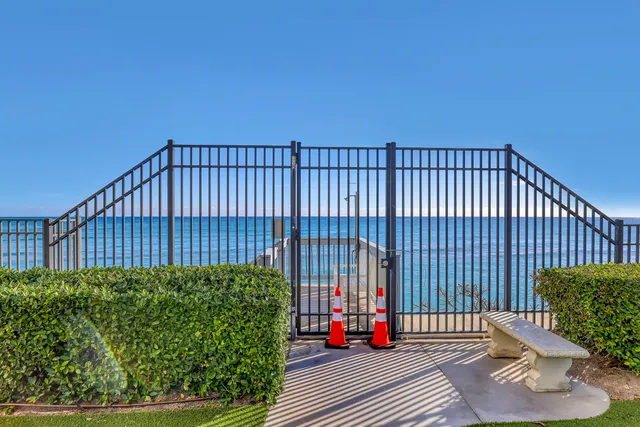 $620,000 | 5420 North Ocean Drive, Unit 1106, Singer Island, FL 33404