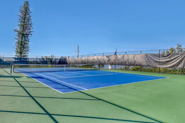 $620,000 | 5420 North Ocean Drive, Unit 1106, Singer Island, FL 33404