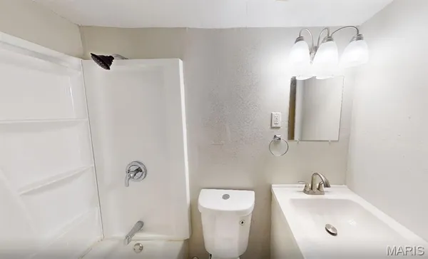 $375,000 | 1 Bruce Drive, Florissant, MO 63031