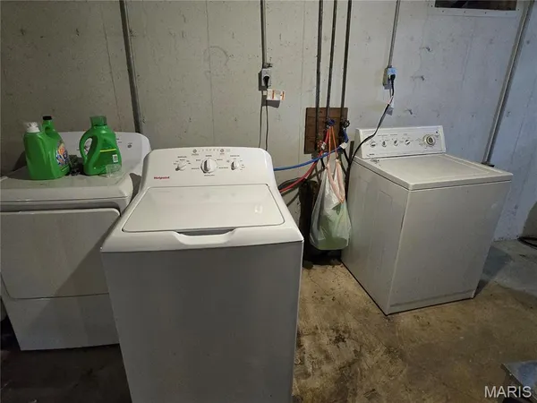 $375,000 | 1 Bruce Drive, Florissant, MO 63031