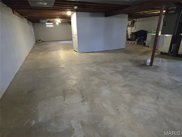 $375,000 | 1 Bruce Drive, Florissant, MO 63031