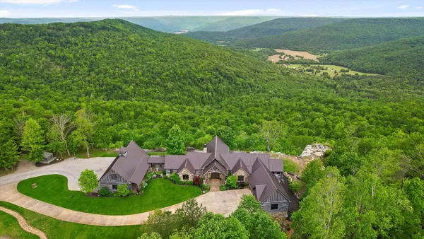 $2,750,000 | 6835 Jasper Highlands Boulevard, Jasper, TN 37347