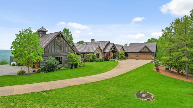 $2,750,000 | 6835 Jasper Highlands Boulevard, Jasper, TN 37347