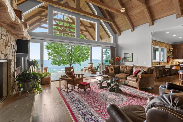 $2,750,000 | 6835 Jasper Highlands Boulevard, Jasper, TN 37347