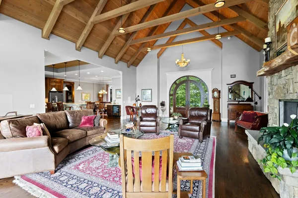 $2,750,000 | 6835 Jasper Highlands Boulevard, Jasper, TN 37347