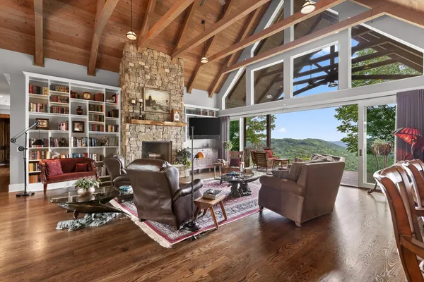 $2,750,000 | 6835 Jasper Highlands Boulevard, Jasper, TN 37347