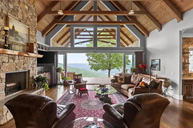 $2,750,000 | 6835 Jasper Highlands Boulevard, Jasper, TN 37347