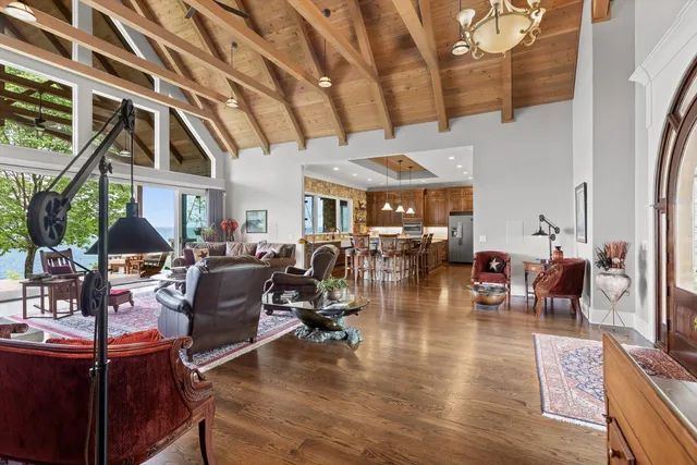 $2,750,000 | 6835 Jasper Highlands Boulevard, Jasper, TN 37347