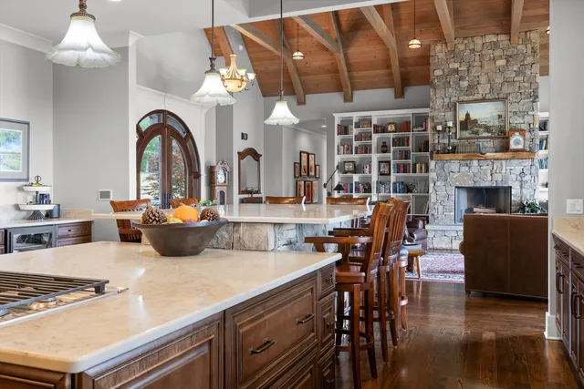 $2,750,000 | 6835 Jasper Highlands Boulevard, Jasper, TN 37347