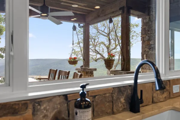 $2,750,000 | 6835 Jasper Highlands Boulevard, Jasper, TN 37347