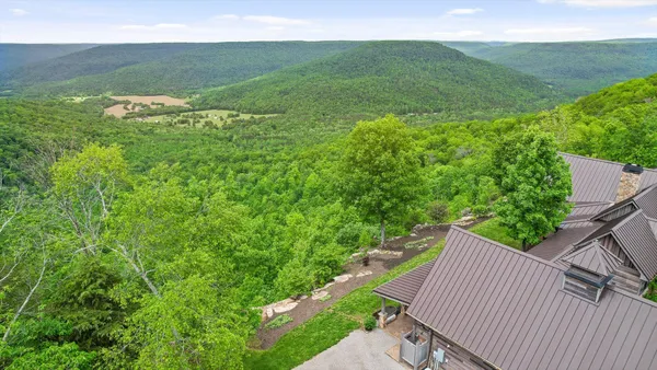 $2,750,000 | 6835 Jasper Highlands Boulevard, Jasper, TN 37347