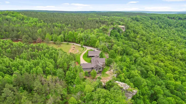 $2,750,000 | 6835 Jasper Highlands Boulevard, Jasper, TN 37347