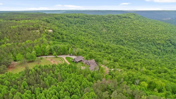 $2,750,000 | 6835 Jasper Highlands Boulevard, Jasper, TN 37347