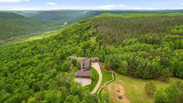 $2,750,000 | 6835 Jasper Highlands Boulevard, Jasper, TN 37347