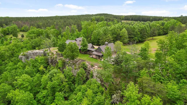 $2,750,000 | 6835 Jasper Highlands Boulevard, Jasper, TN 37347