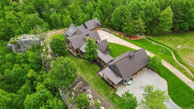 $2,750,000 | 6835 Jasper Highlands Boulevard, Jasper, TN 37347
