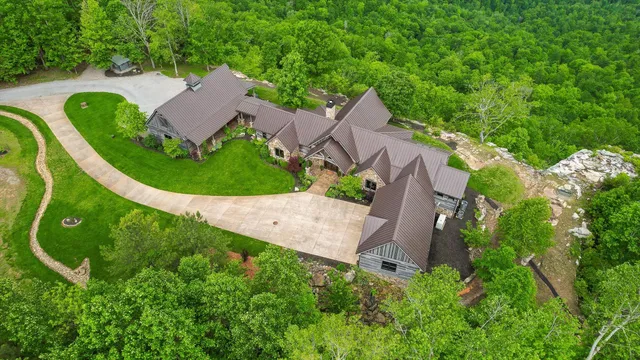 $2,750,000 | 6835 Jasper Highlands Boulevard, Jasper, TN 37347