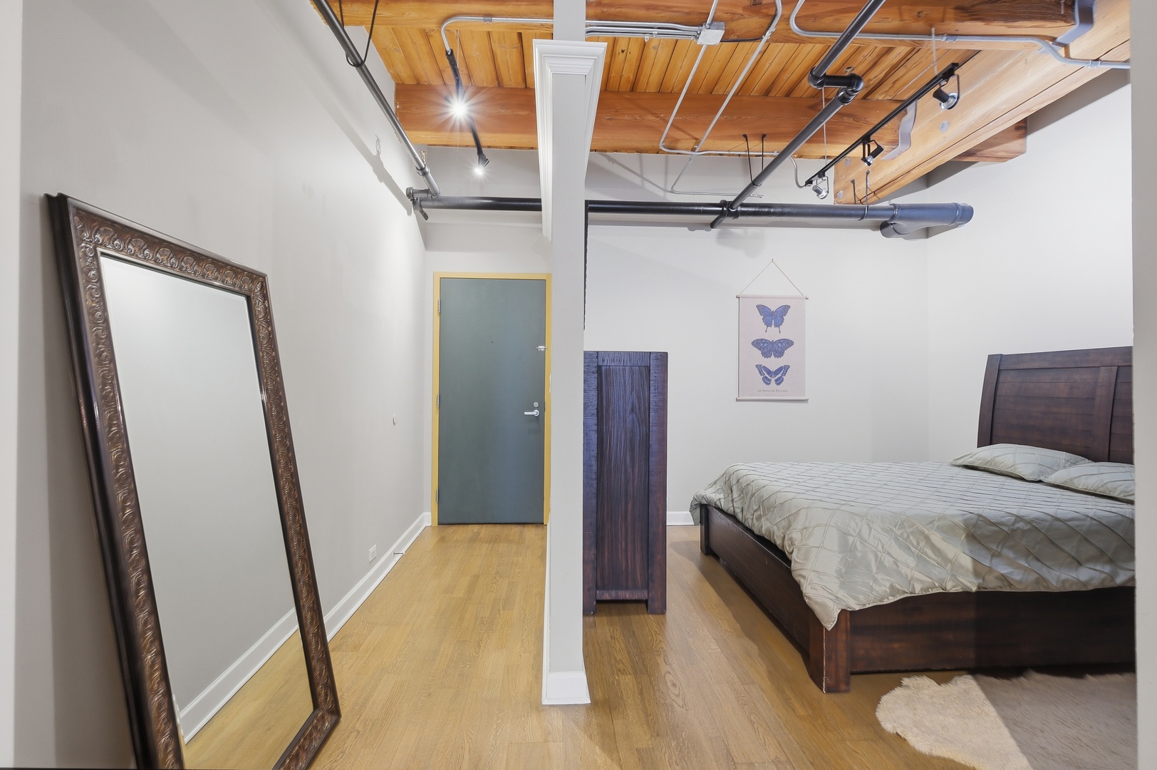 225 West Huron Street, Unit 313 Chicago, IL 60654 - Photo 7 of 27