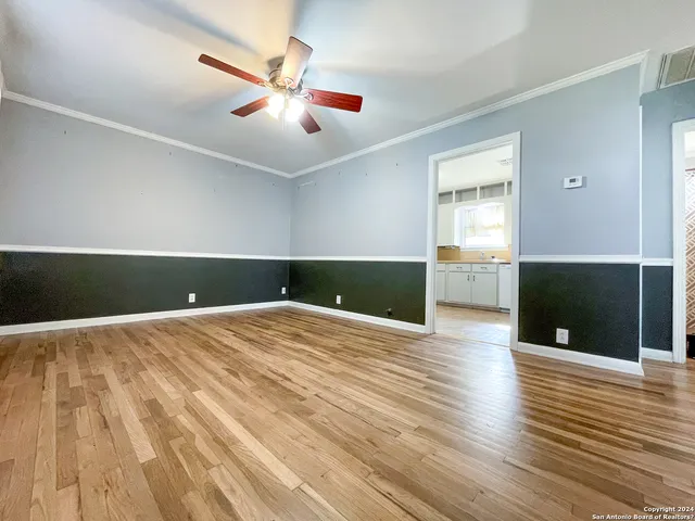 $1,400 | 523 West Merriweather Street, New Braunfels, TX 78130