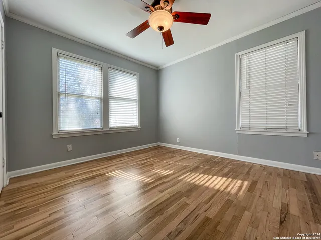 $1,400 | 523 West Merriweather Street, New Braunfels, TX 78130