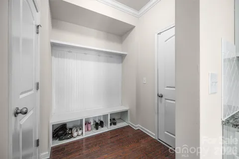 a view of utility room