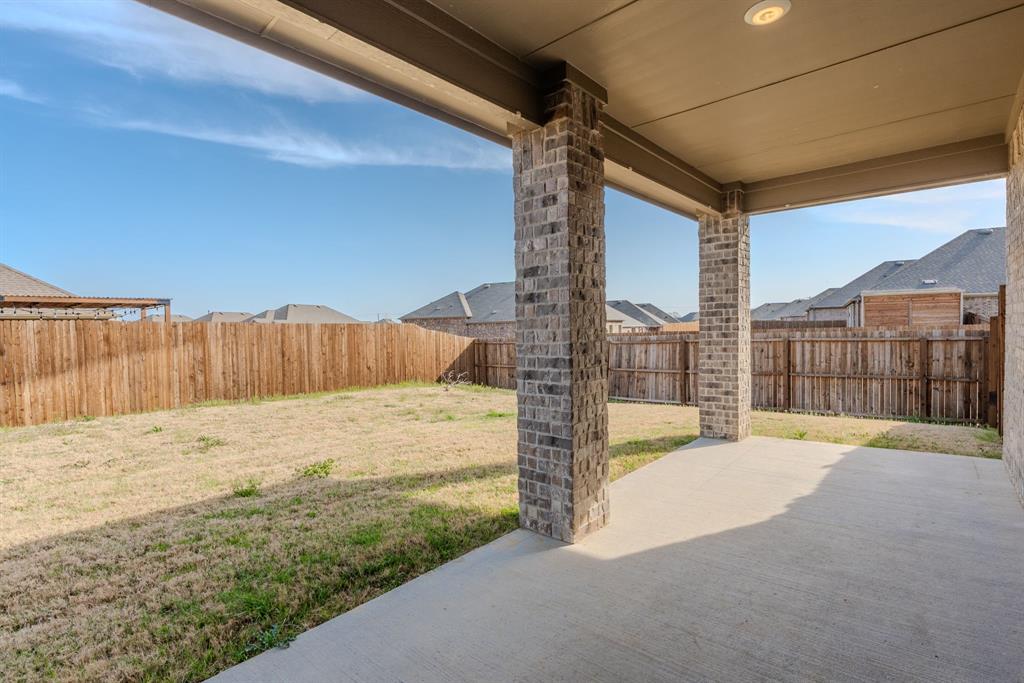 2902 Trusting Way Aubrey, TX 76227 - Photo 32 of 38