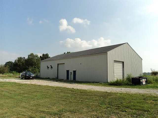 7523 Catt Road Vincennes, IN 47591 - Photo 3 of 8 Gallery Image 3