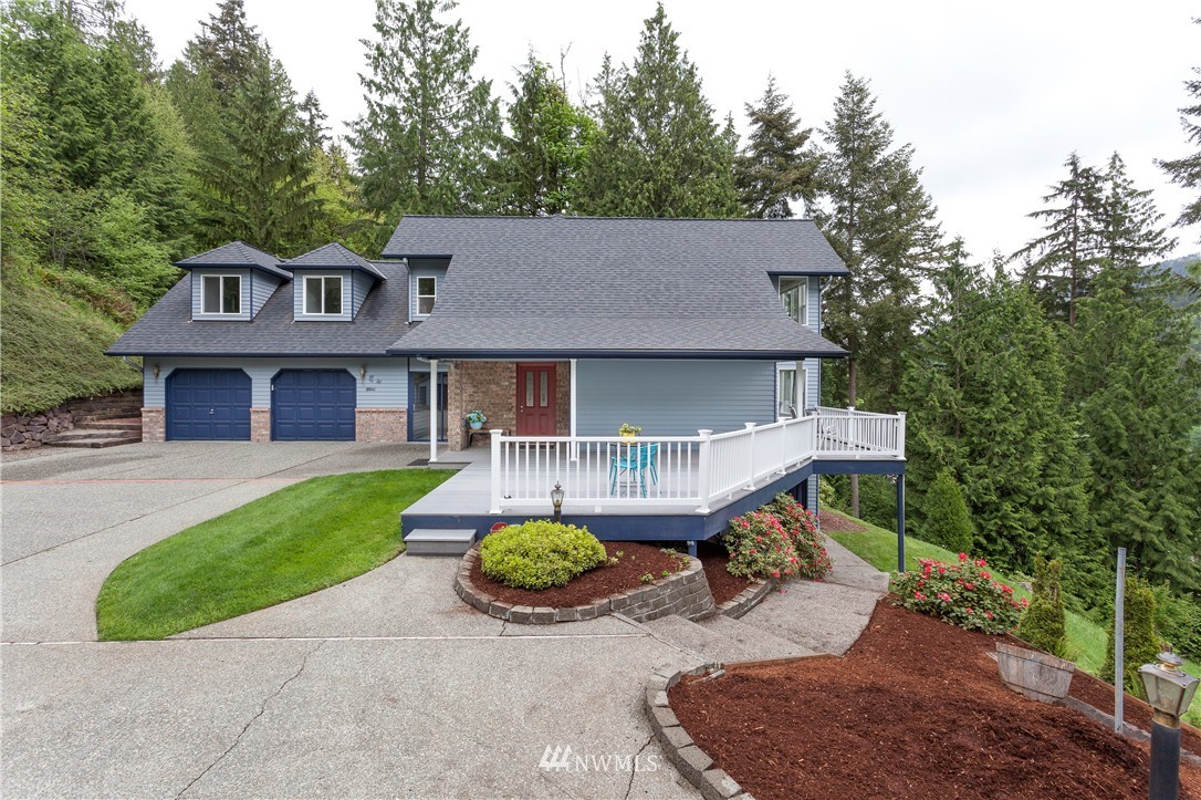 11105 Renton Issaquah Road Southeast Issaquah, WA 98027 - Photo 2 of 25