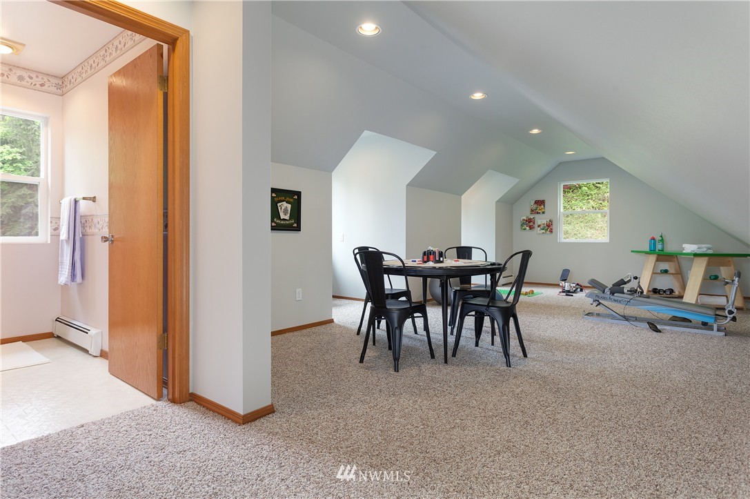 11105 Renton Issaquah Road Southeast Issaquah, WA 98027 - Photo 11 of 25