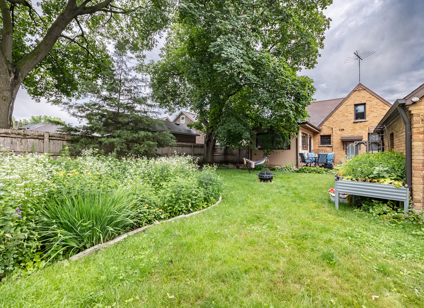 725 Augusta Avenue Elgin, IL 60120 - Photo 34 of 37