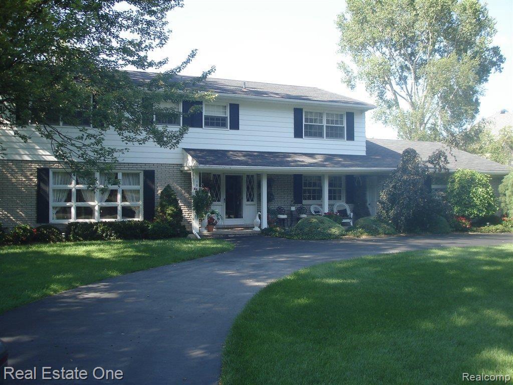 155 Shagbark Drive Rochester, MI 48309 - Photo 1 of 23 Shagbark August 2012 005.jpg