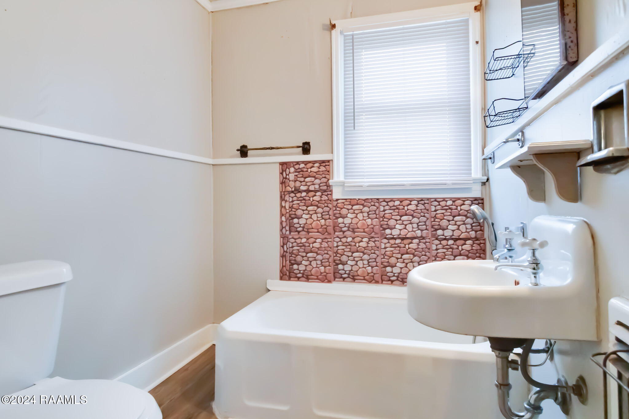 106 Sylvia Street Lafayette, LA 70506 - Photo 11 of 14 12-web-or-mls-106 Sylvia St-9