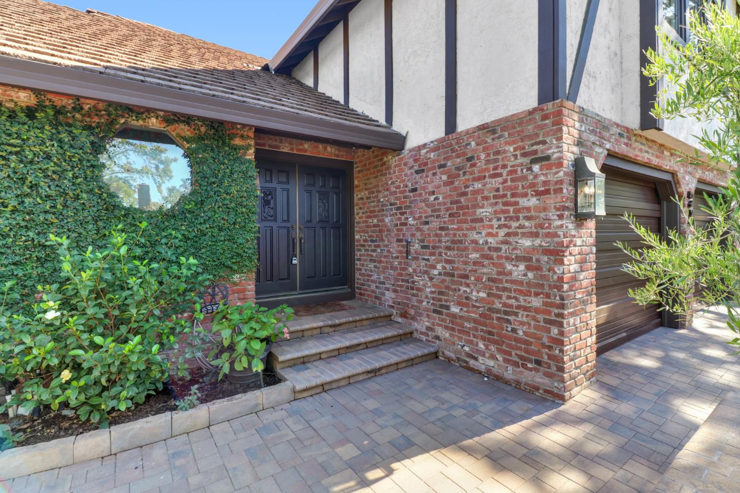 5120 North Ravine Lane Fair Oaks, CA 95628 - Photo 2 of 60 Gallery Image 2