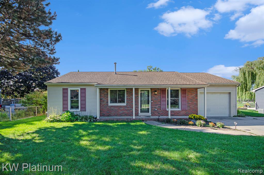 17536 Doris Avenue Fraser, MI 48026 - Photo 1 of 28 Gallery Image 1