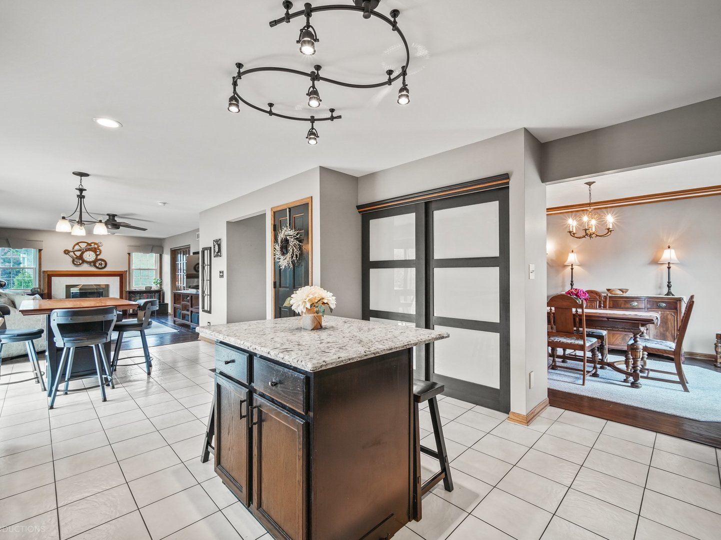 8153 Old Mill Road Frankfort, IL 60423 - Photo 14 of 44 Gallery Image 14