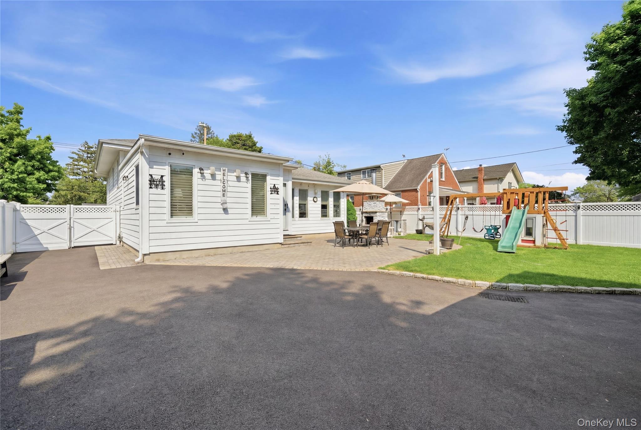 82 Sunset Road Bay Shore, NY 11706 - Photo 38 of 38