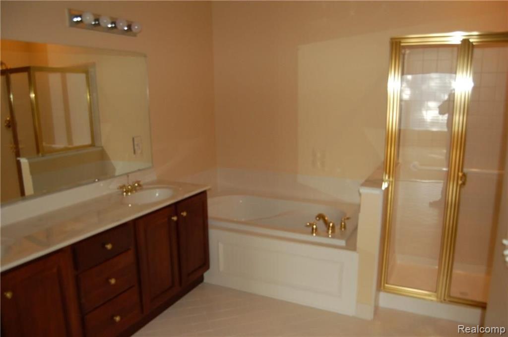3616 Windingbrook Circle Rochester Hills, MI 48309 - Photo 14 of 30