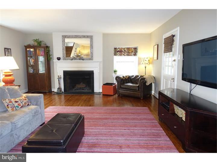 106 Madison Road Lansdowne, PA 19050 - Photo 4 of 23 Living Room
