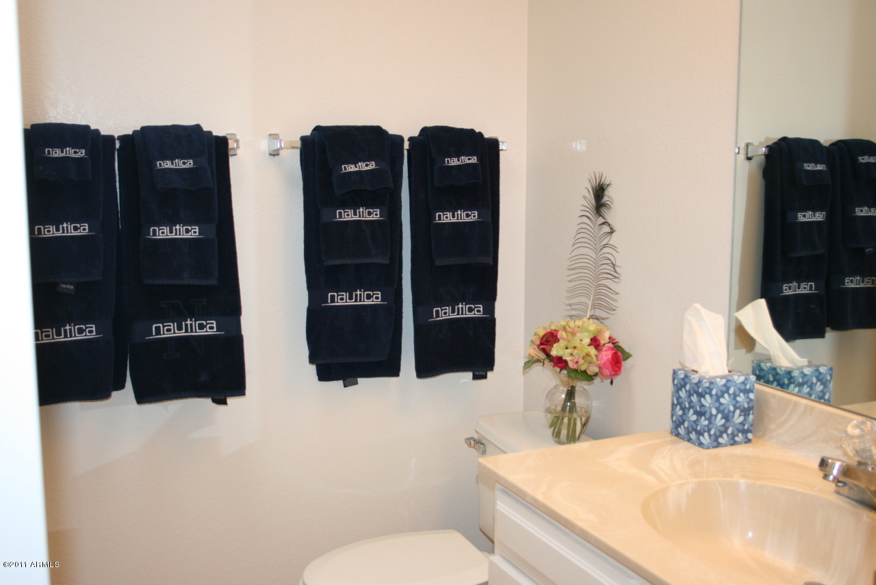 25458 North Danny Lane Rio Verde, AZ 85263 - Photo 11 of 16 Guest Bath