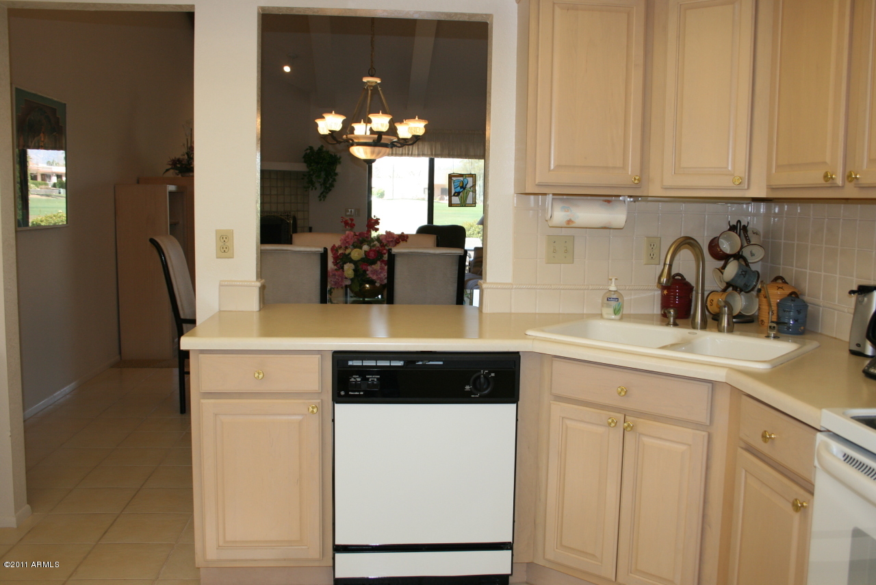 25458 North Danny Lane Rio Verde, AZ 85263 - Photo 5 of 16 Kitchen Area/passthrough to Dining Area