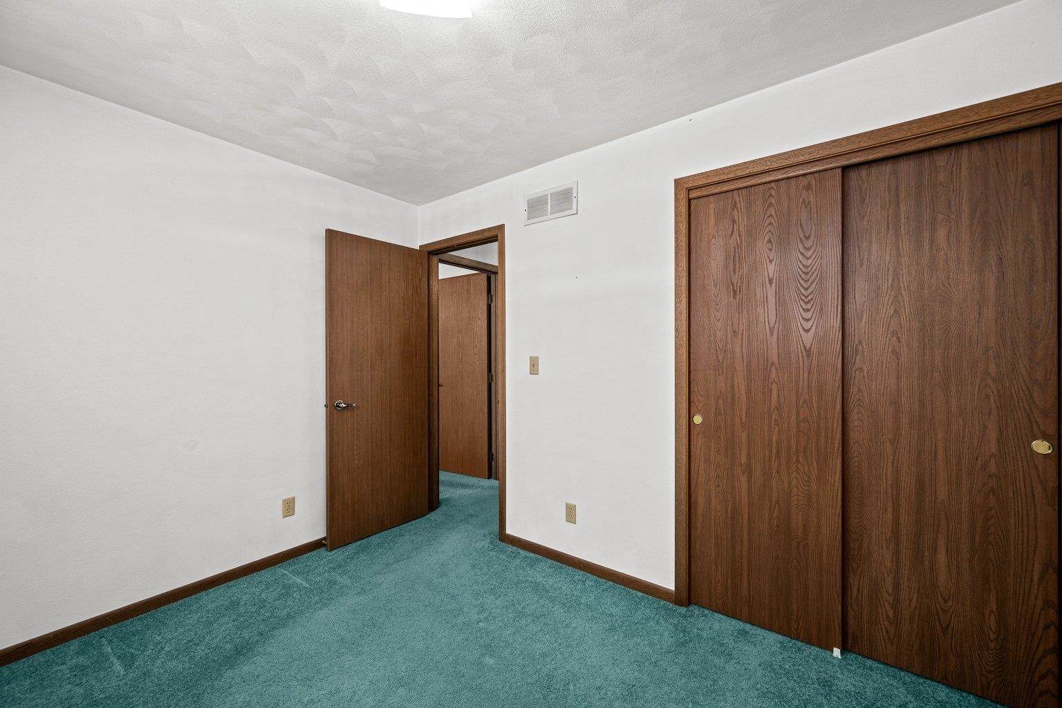 8412 10th Street West Rock Island, IL 61201 - Photo 24 of 37