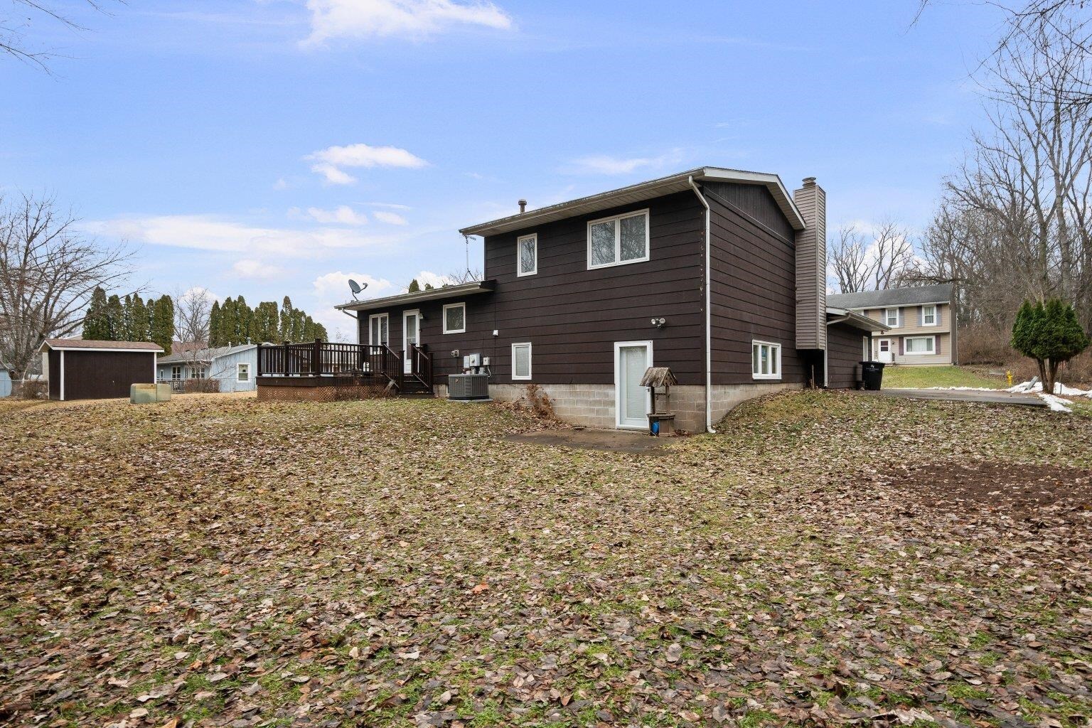 8412 10th Street West Rock Island, IL 61201 - Photo 4 of 37