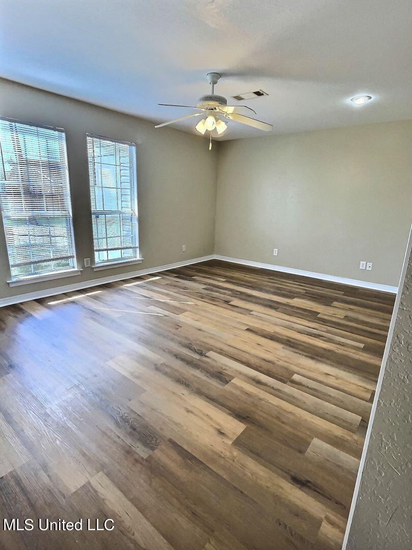 4713 Gibson Road, Unit B Ocean Springs, MS 39564 - Photo 4 of 19 Gibson 4