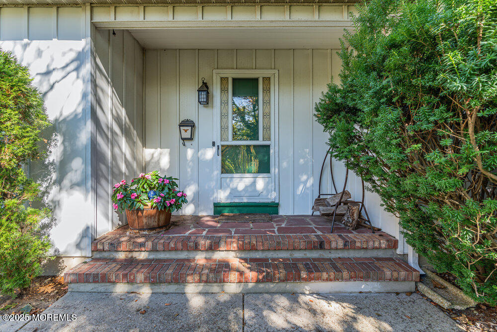 642 Rankin Road Brielle, NJ 08730 - Photo 59 of 59 a front view of a house